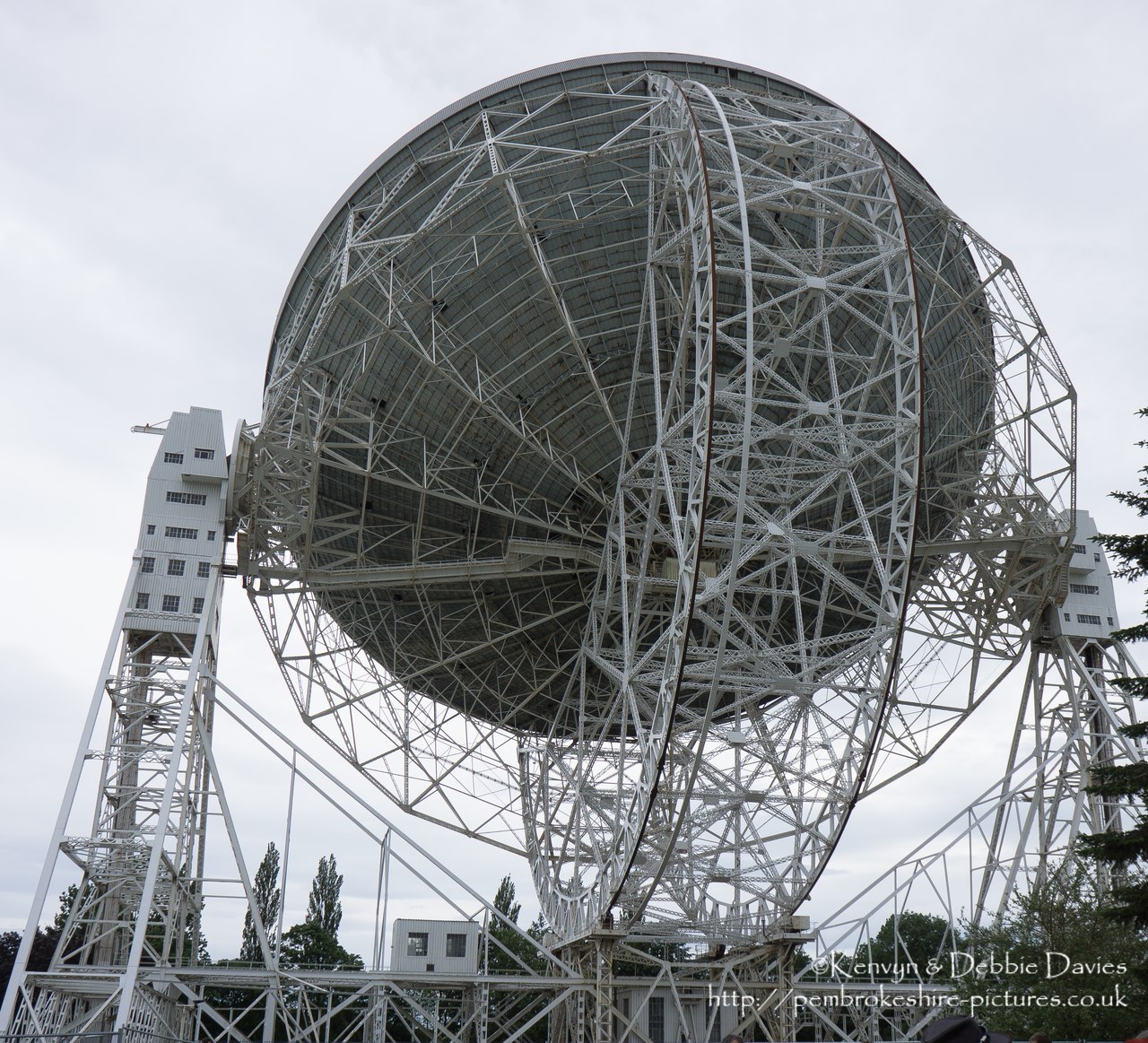 The observatory was established in 1945 by Sir Bernard Lovell, a radio astronomer at the University of Manchester who wanted to investigate cosmic rays after his work on radar during the Second World War.