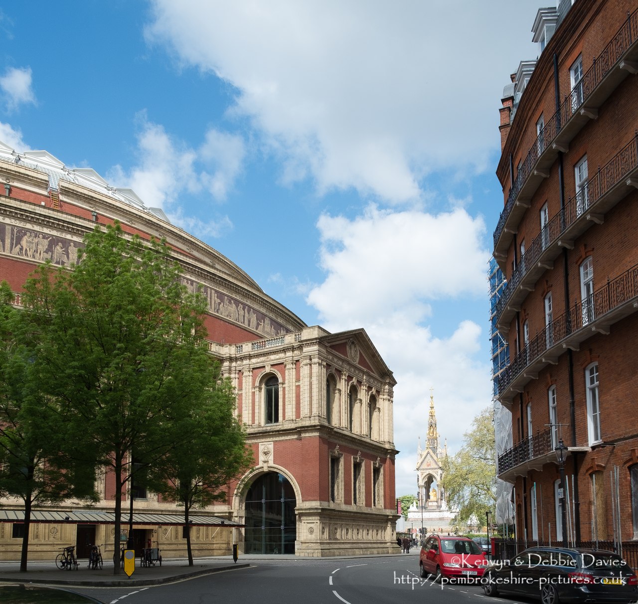 The Hall is a Grade I Listed building; and has been in continuous use since it was opened in March 1871. It was always conceived as a multipurpose building to host not only concerts of music but exhibitions, public meetings, scientific conversations and award ceremonies.