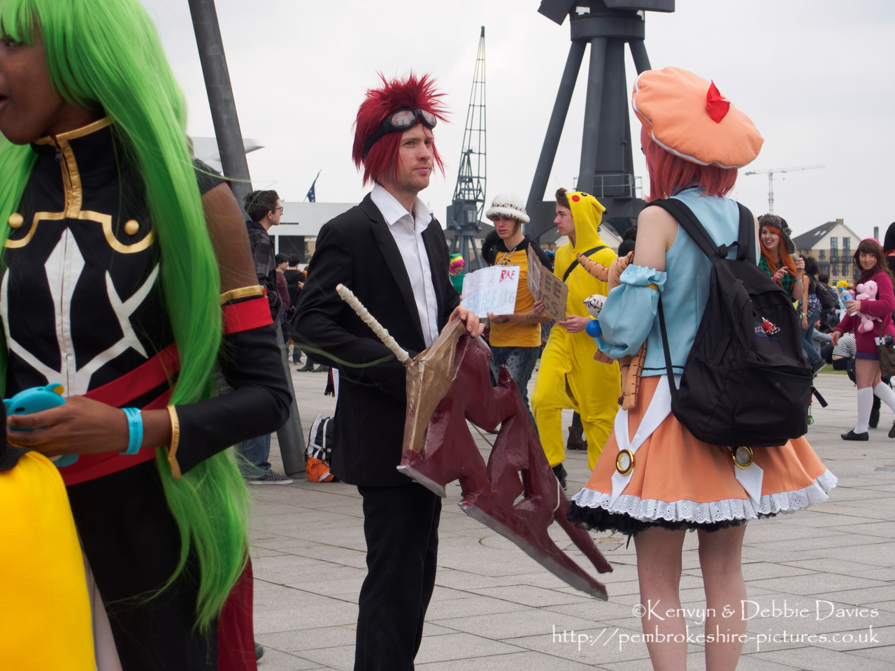 If you can identify the characters (or if you are one of the characters) then please email me at <a href="mailto:webmaster@pembrokeshire-pictures.co.uk">webmaster@pembrokeshire-pictures.co.uk</a>.<br/><br/>More at https://www.flickr.com/photos/kendavies/albums/72157668