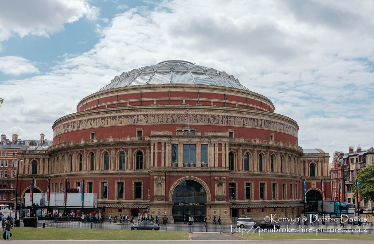 The Hall is a Grade I Listed building; and has been in continuous use since it was opened in March 1871. It was always conceived as a multipurpose building to host not only concerts of music but exhibitions, public meetings, scientific conversations and award ceremonies.