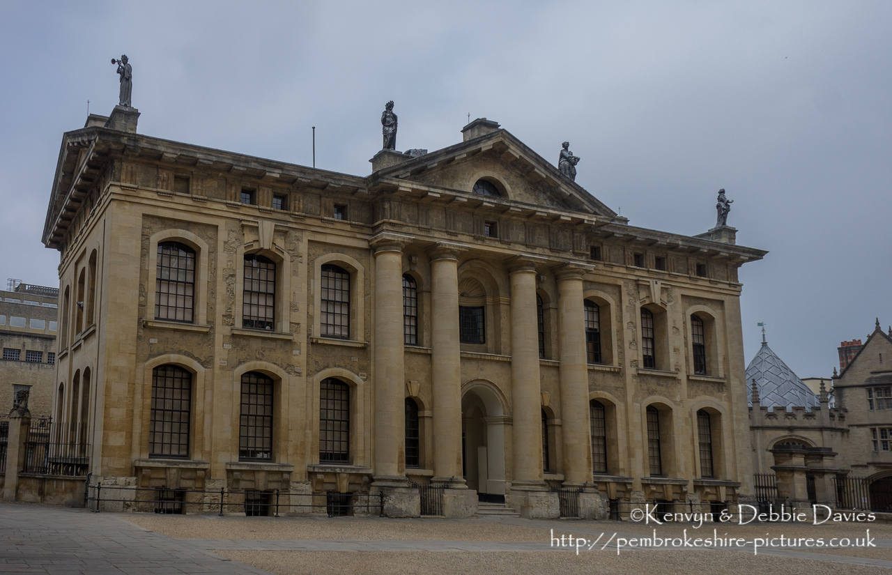 Built in 1712 by the Oxford University Press for the University's printing, the building is now part of the Bodleian Library.