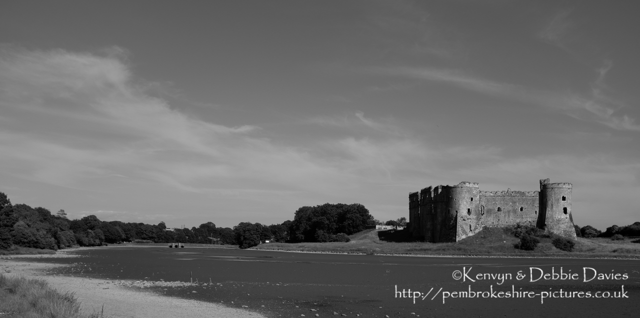 Although we will not too far from Carew, we'd never been there with the mill pond almost dry before.