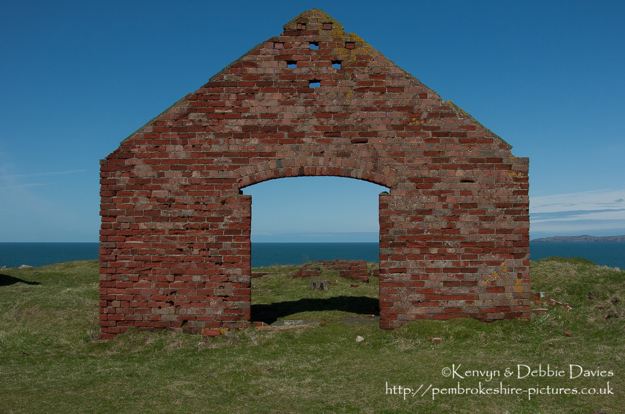 Porthgain OS: SM 81515 32489