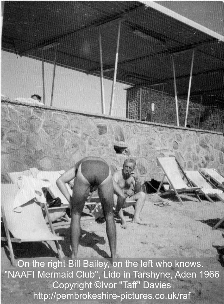 On the right Bill Bailey, on the left who knows. "NAAFI Mermaid Club", Lido in Tarshyne, Aden 1966