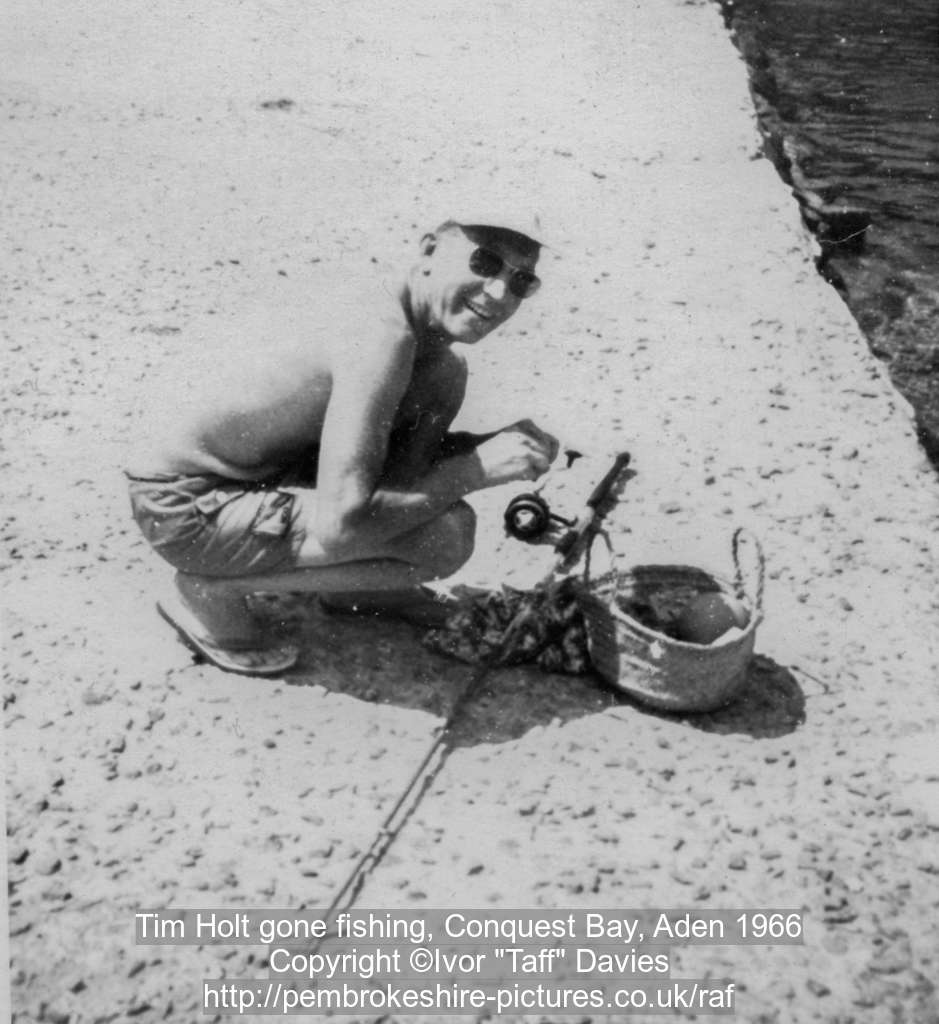 Tim Holt gone fishing, Conquest Bay, Aden 1966