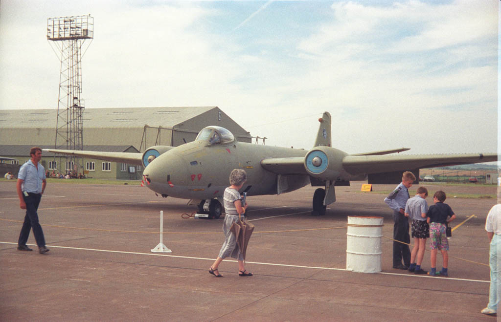English Electric Canberra PR9 XH134, RAF Brawdy 1975